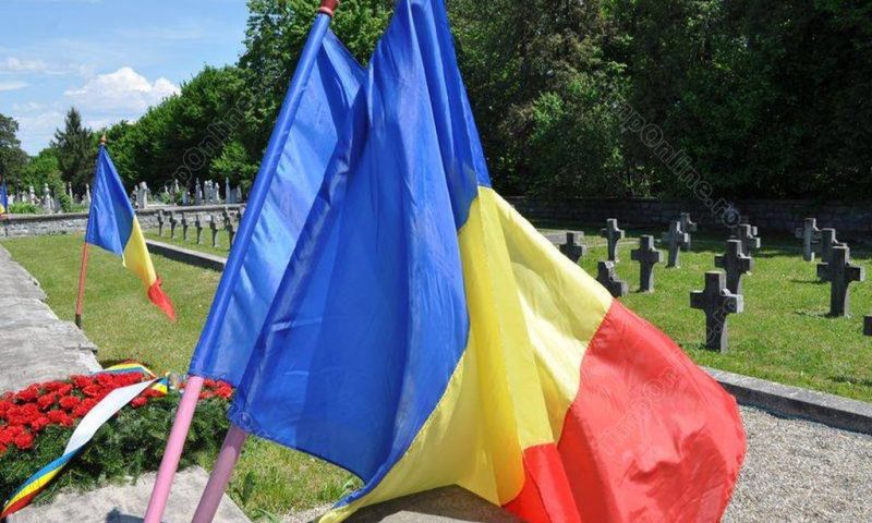 Rostirea solemna a numelor eroilor cazuti pentru intregirea Romaniei