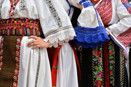 Înscrieri pentru noi membri ai ansamblului de dansuri populare românești